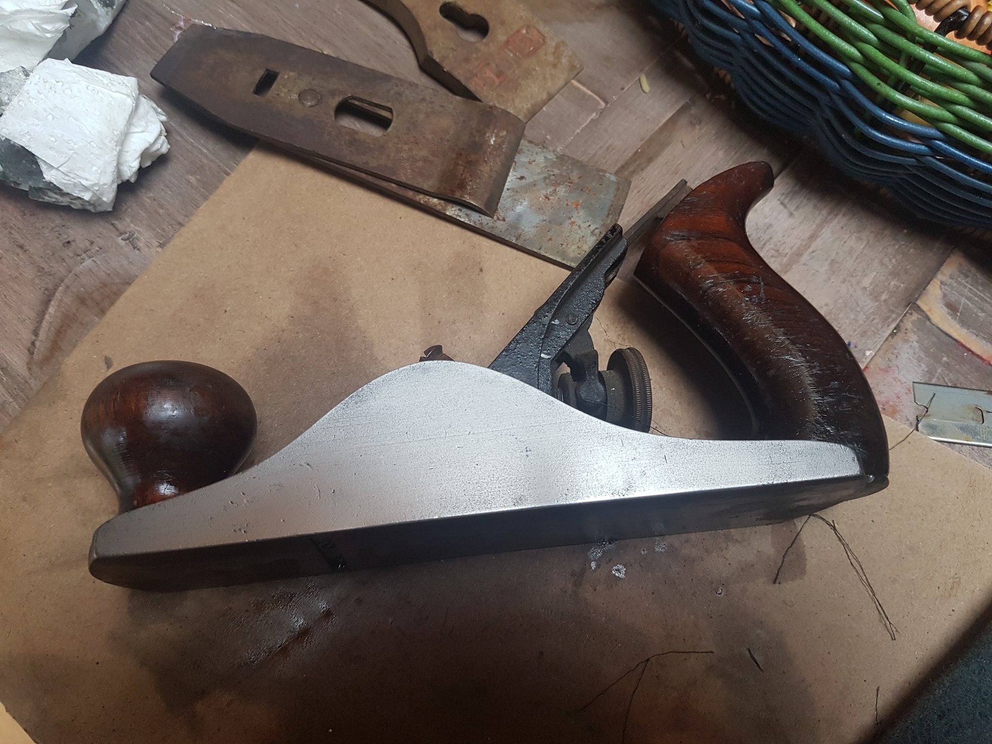 Hand Plane Rust Removal with Razor Blades & Scotchbrite